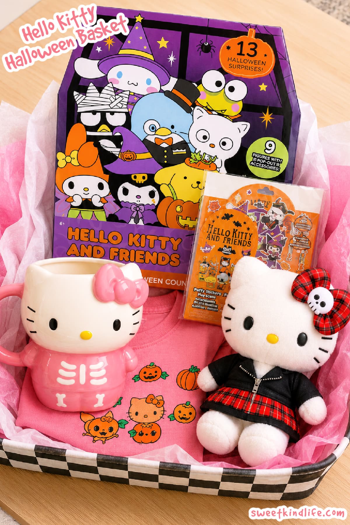 Hello Kitty Halloween Basket: Halloween Basket Gift Ideas